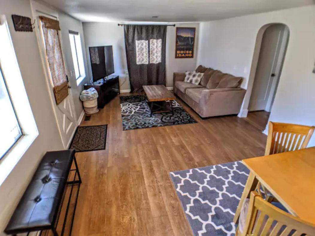 Little Blue Bungalow On Boise'S Bench, Pet Friendly, Fully Fenced Yard With Doggie Door! 2 Miles From Bsu, 5 Minutes From Downtown Boise, Desk And Workstation For Remote Workers, 2 Tv'S Large Walk-In Closet, Good For Mid-Term Stays Exteriér fotografie