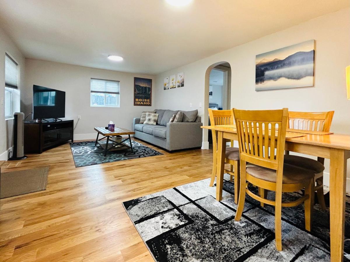 Little Blue Bungalow On Boise'S Bench, Pet Friendly, Fully Fenced Yard With Doggie Door! 2 Miles From Bsu, 5 Minutes From Downtown Boise, Desk And Workstation For Remote Workers, 2 Tv'S Large Walk-In Closet, Good For Mid-Term Stays Exteriér fotografie