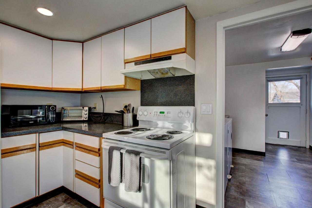 Little Blue Bungalow On Boise'S Bench, Pet Friendly, Fully Fenced Yard With Doggie Door! 2 Miles From Bsu, 5 Minutes From Downtown Boise, Desk And Workstation For Remote Workers, 2 Tv'S Large Walk-In Closet, Good For Mid-Term Stays Exteriér fotografie