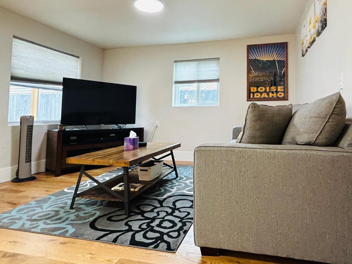 Little Blue Bungalow On Boise'S Bench, Pet Friendly, Fully Fenced Yard With Doggie Door! 2 Miles From Bsu, 5 Minutes From Downtown Boise, Desk And Workstation For Remote Workers, 2 Tv'S Large Walk-In Closet, Good For Mid-Term Stays Exteriér fotografie