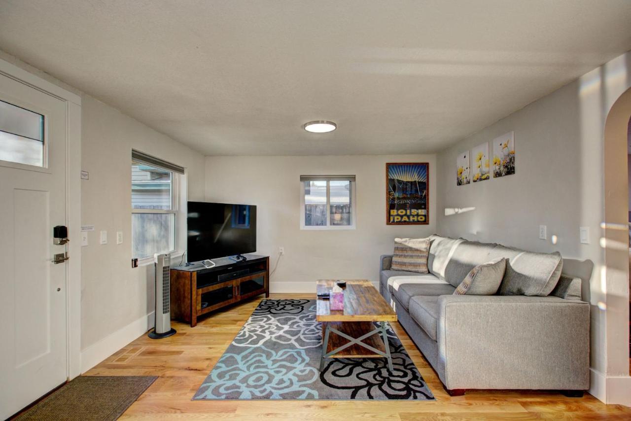 Little Blue Bungalow On Boise'S Bench, Pet Friendly, Fully Fenced Yard With Doggie Door! 2 Miles From Bsu, 5 Minutes From Downtown Boise, Desk And Workstation For Remote Workers, 2 Tv'S Large Walk-In Closet, Good For Mid-Term Stays Exteriér fotografie